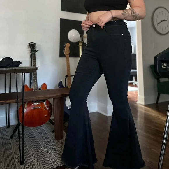 Arula Black Flare Pants Size 10 - Picture 4 of 9